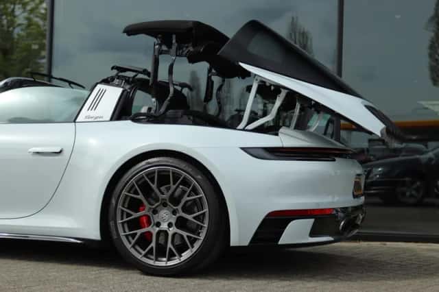 Porsche 911 (2021) thumbnail 27