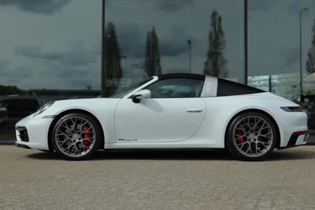 Porsche 911 (2021) thumbnail 29