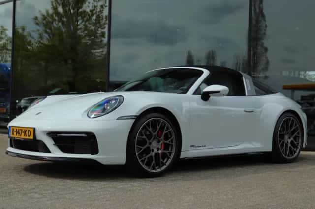 Porsche 911 (2021) thumbnail 30