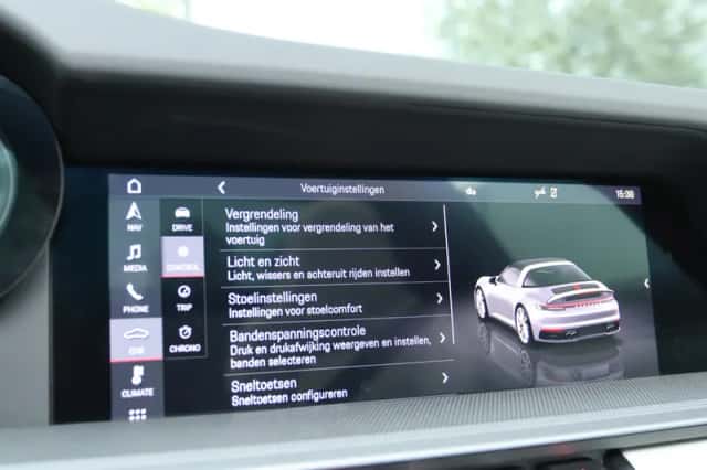 Porsche 911 (2021) thumbnail 61