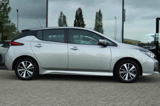 Nissan Leaf (2021) thumbnail 11