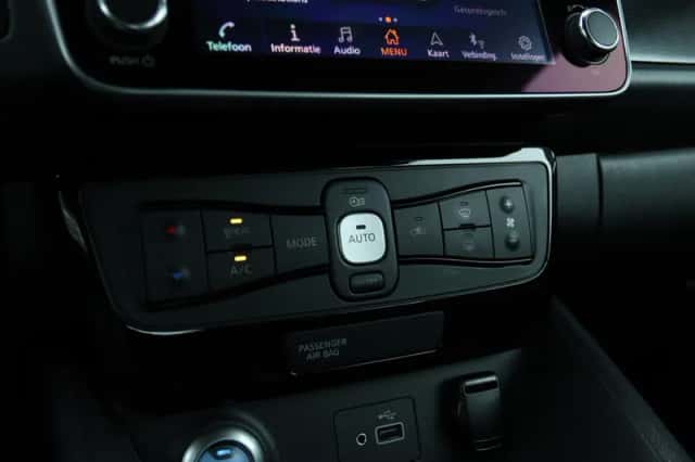 Nissan Leaf (2021) thumbnail 25