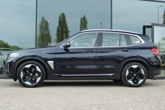 BMW iX3 (2021) thumbnail 16