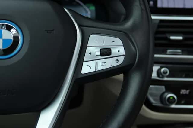 BMW iX3 (2021) thumbnail 25