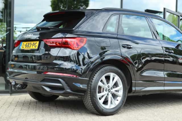 Audi Q3 (2021) thumbnail 11
