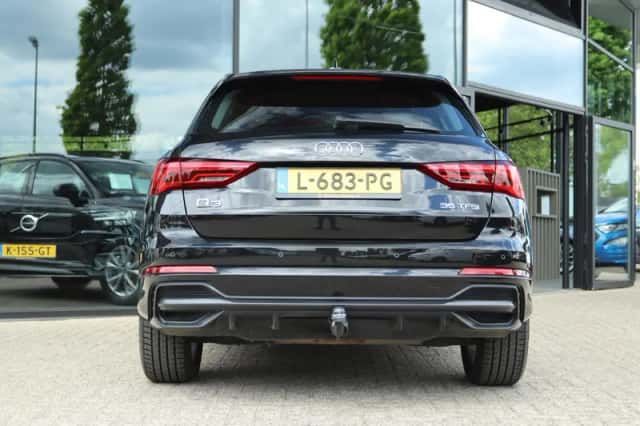 Audi Q3 (2021) thumbnail 12