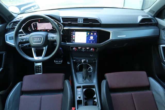 Audi Q3 (2021) thumbnail 15