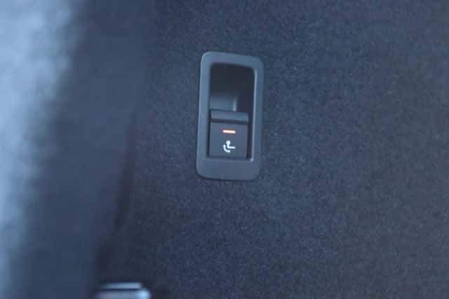 Audi Q3 (2021) thumbnail 17