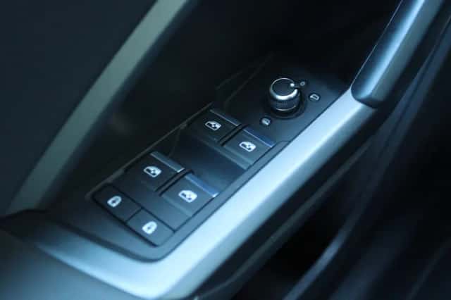 Audi Q3 (2021) thumbnail 26