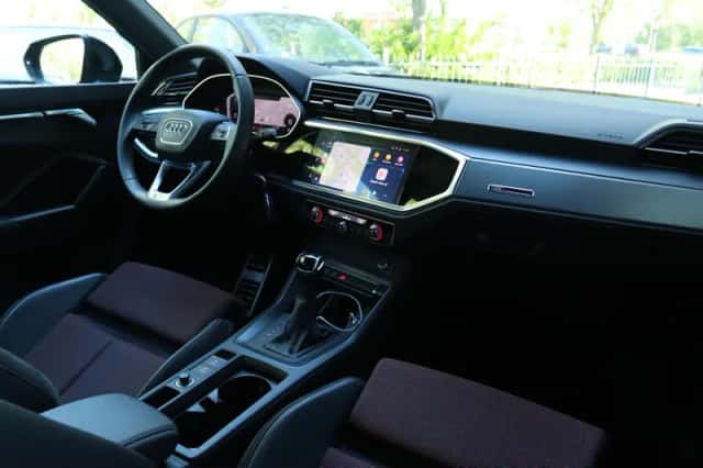 Audi Q3 (2021) thumbnail 8
