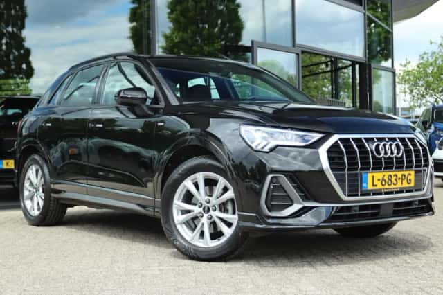 Audi Q3 (2021) thumbnail 9