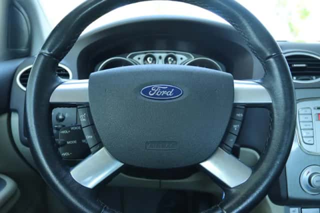Ford Focus (2009) thumbnail 16