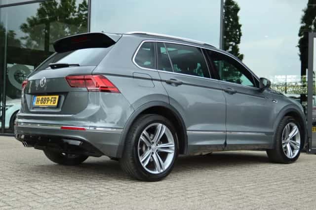 Volkswagen Tiguan (2020) thumbnail 2
