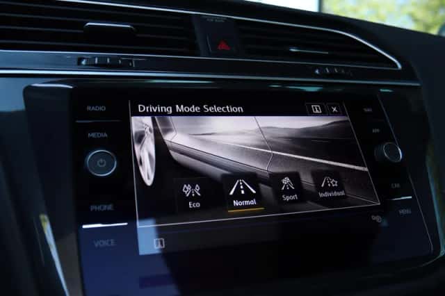 Volkswagen Tiguan (2020) thumbnail 24