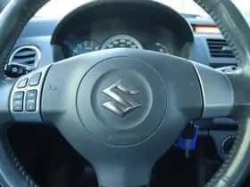 Suzuki Swift (2008) thumbnail 15