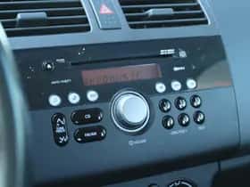 Suzuki Swift (2008) thumbnail 19