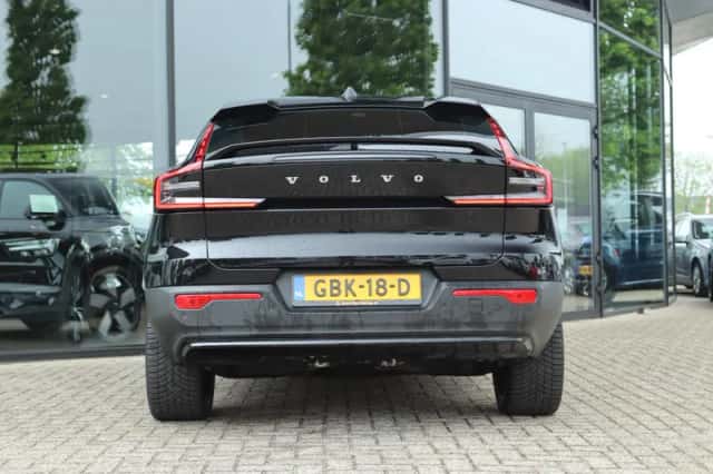Volvo C40 (2024) thumbnail 11