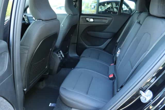 Volvo C40 (2024) thumbnail 16
