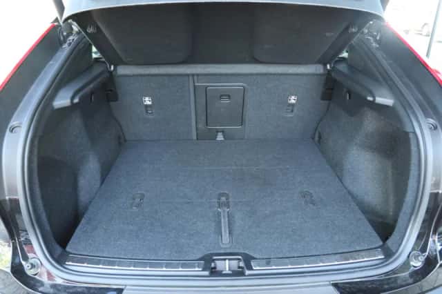 Volvo C40 (2024) thumbnail 17