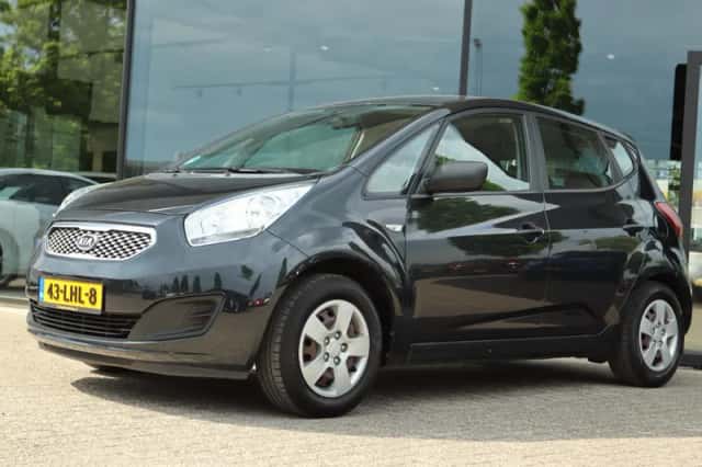 Kia Venga (2010) thumbnail 1