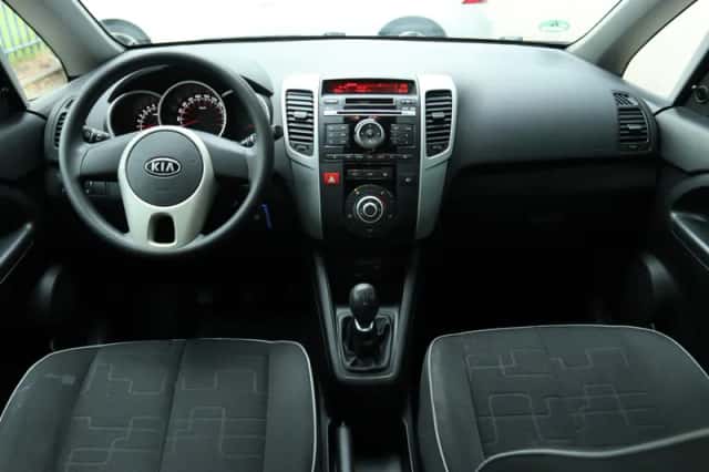 Kia Venga (2010) thumbnail 11