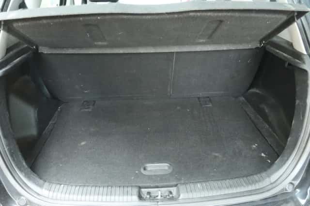 Kia Venga (2010) thumbnail 13