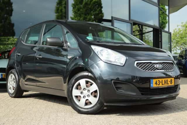 Kia Venga (2010) thumbnail 6