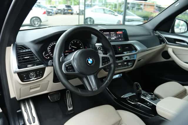 BMW X3 (2019) thumbnail 3
