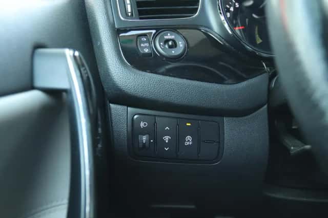 Kia Cee'd (2015) thumbnail 22