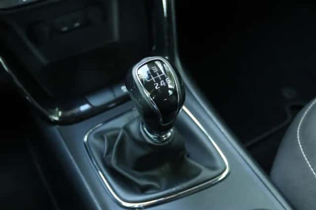 Kia Cee'd (2015) thumbnail 24