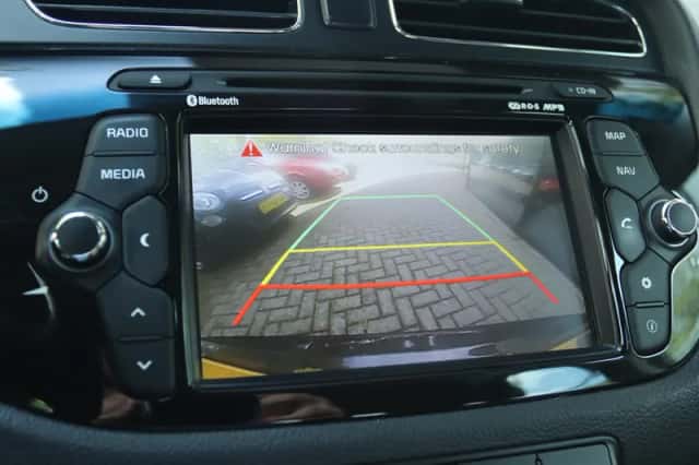 Kia Cee'd (2015) thumbnail 5