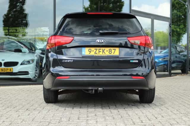 Kia Cee'd (2015) thumbnail 10