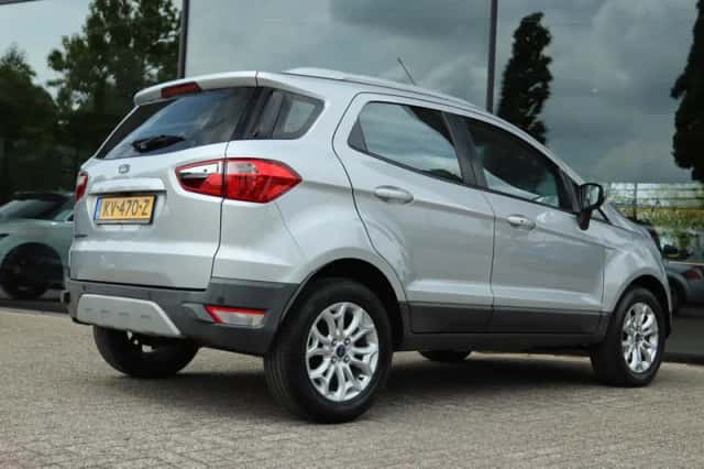 Ford EcoSport (2016) thumbnail 2