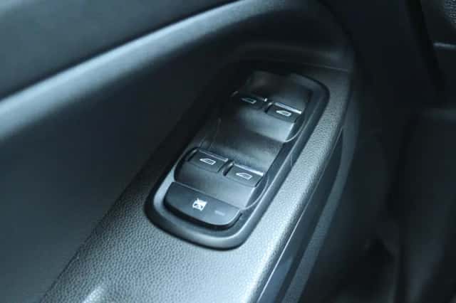 Ford EcoSport (2016) thumbnail 27