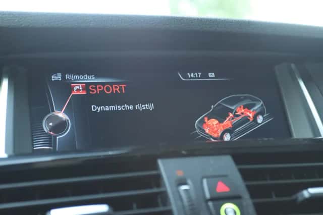 BMW X4 (2014) thumbnail 33