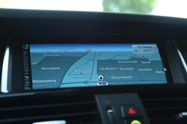 BMW X4 (2014) thumbnail 35