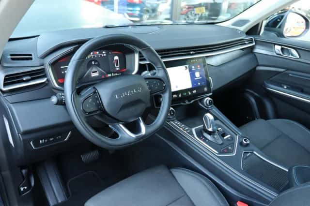 Lynk & Co 01 (2022) thumbnail 3