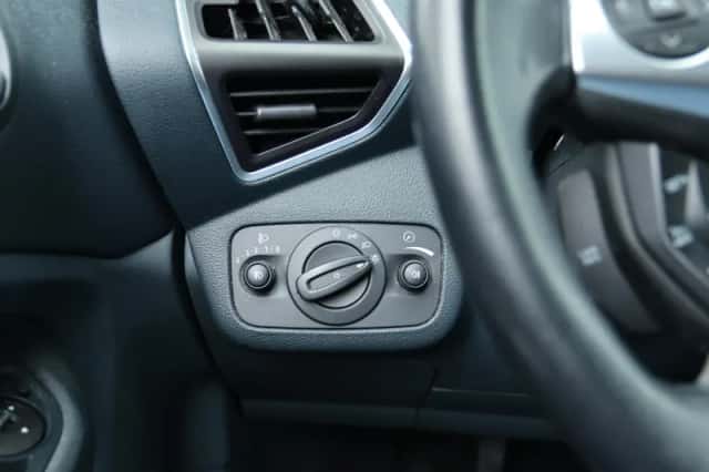 Ford C-Max (2011) thumbnail 20