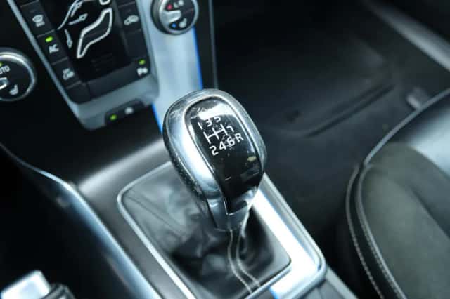 Volvo V40 (2015) thumbnail 22