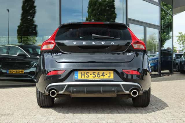 Volvo V40 (2015) thumbnail 9