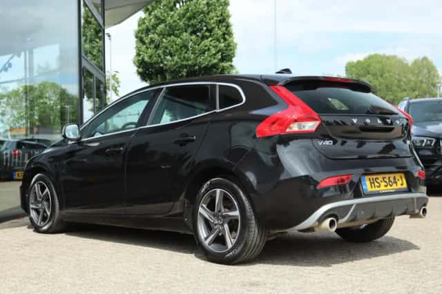 Volvo V40 (2015) thumbnail 10