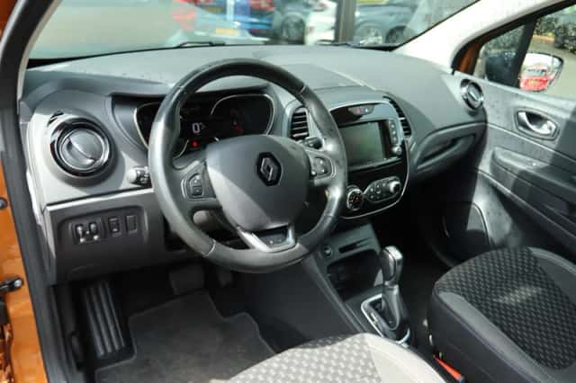 Renault Captur (2019) thumbnail 3