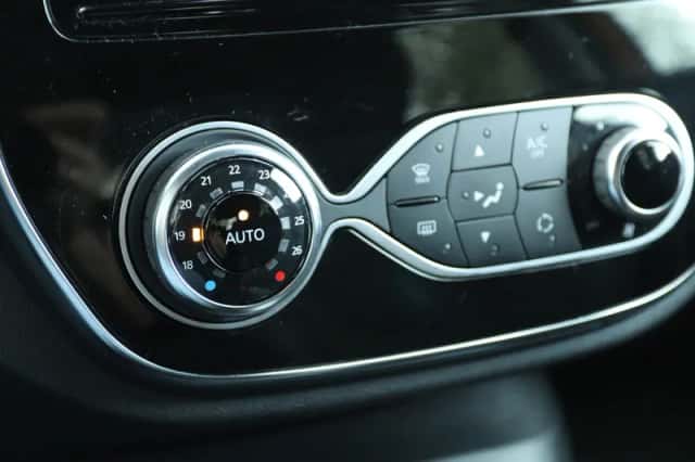 Renault Captur (2019) thumbnail 27