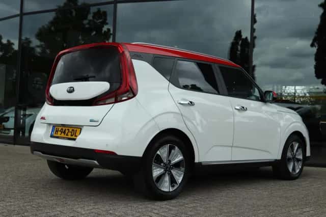 Kia Soul EV (2019) thumbnail 2