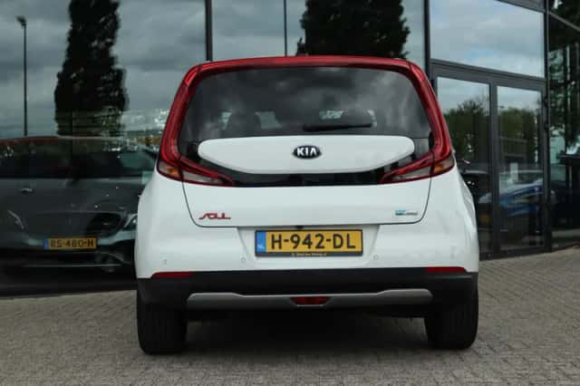 Kia Soul EV (2019) thumbnail 11