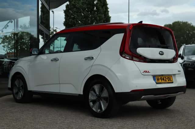 Kia Soul EV (2019) thumbnail 15