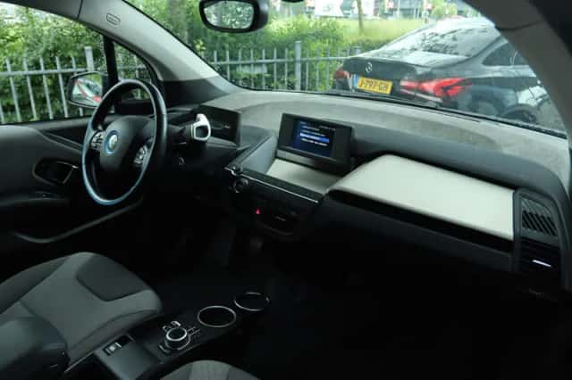 BMW i3 (2019) thumbnail 12