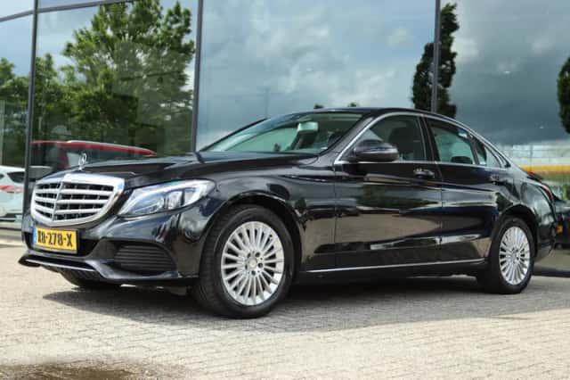 Mercedes-Benz C-Klasse (2016) thumbnail 1