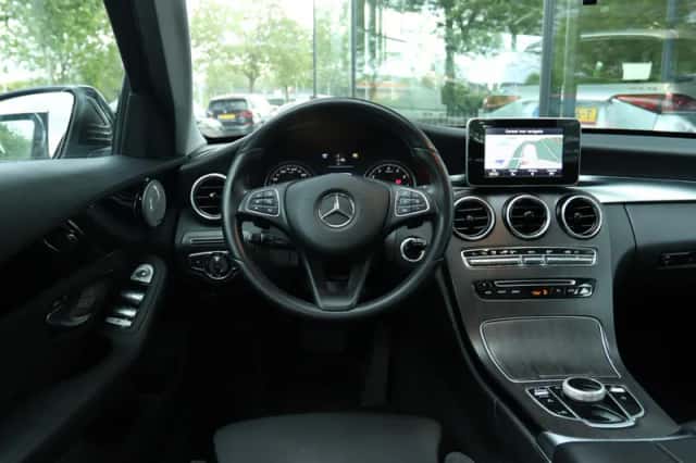 Mercedes-Benz C-Klasse (2016) thumbnail 16