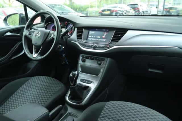 Opel Astra (2016) thumbnail 6